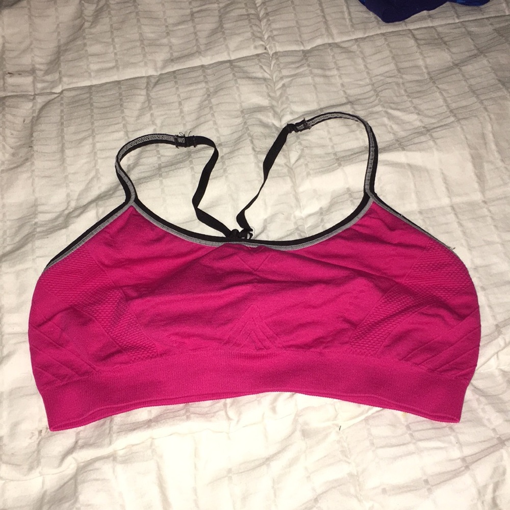 Sports bra